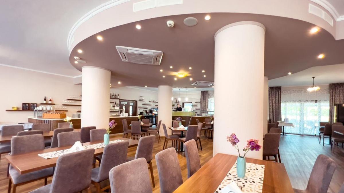 Wellness Hotel Thermal Štúrovo Buitenkant foto