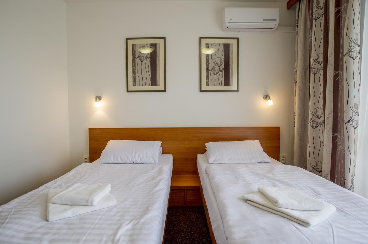 Wellness Hotel Thermal Štúrovo Buitenkant foto